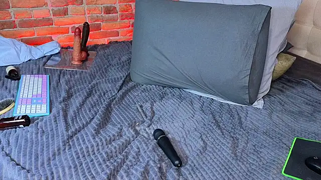 LinaQik online show from 12.28.24