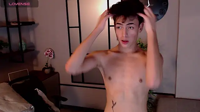 Snapshot of MattiDeLuca chatting on 02.03.25 MattiDeLuca online show from 02.03.25