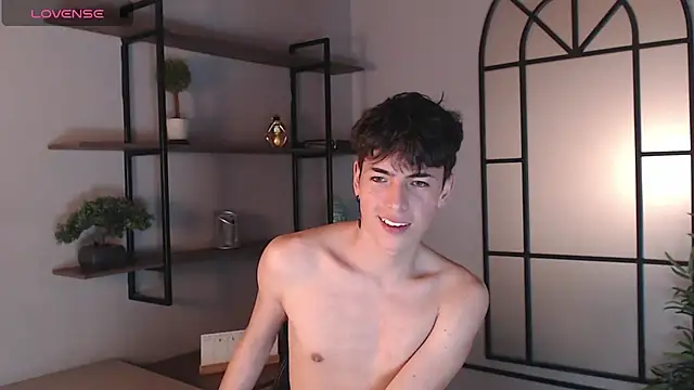 Snapshot of MattiDeLuca chatting on 02.12.25 MattiDeLuca online show from 02.12.25