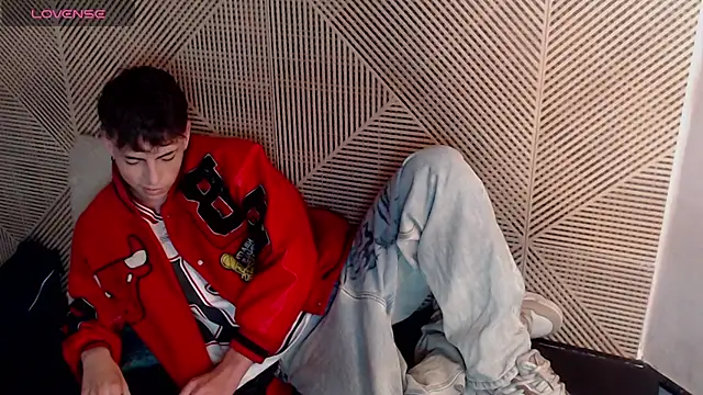 Snapshot of MattiDeLuca chatting on 02.20.25 MattiDeLuca online show from 02.20.25