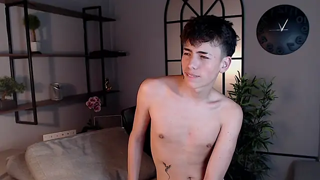 Snapshot of MattiDeLuca chatting on 02.27.25 MattiDeLuca online show from 02.27.25