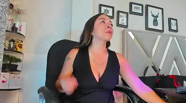 natacha  black  online show from 01.25.25