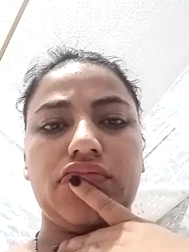 Naomy veracruz  online show from 11.30.25