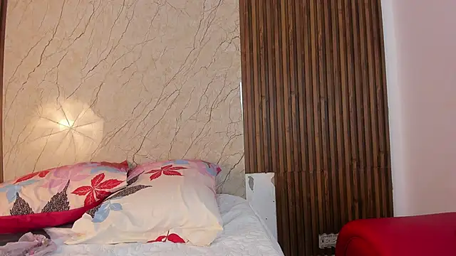 Snapshot of king_lovely_hornyy chatting on 11.09.25 king lovely hornyy online show from 11.09.25