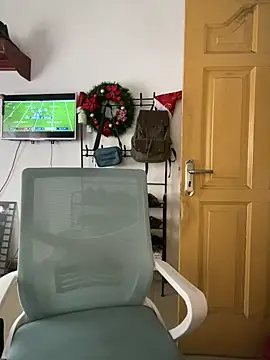 Snapshot of Suckmehar chatting on 12.29.24 Suckmehar online show from 12.29.24