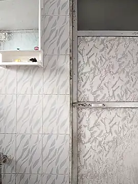 surabhi09 online show from 10.23.25