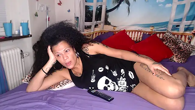 Samanthabrownlatina7 online show from 12.15.24