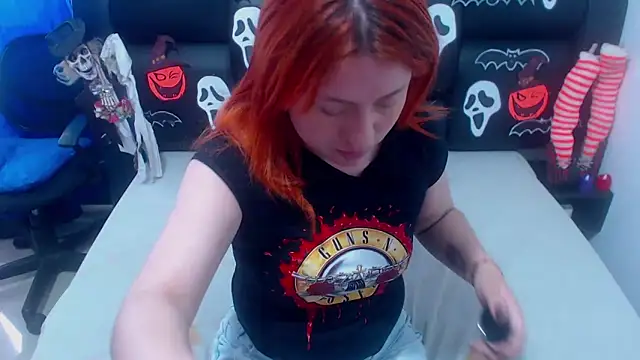 Snapshot of XxMiaSexxyHotxX chatting on 11.03.25 XxMiaSexxyHotxX online show from 11.03.25