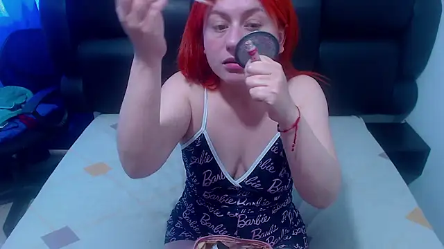 Snapshot of XxMiaSexxyHotxX chatting on 11.04.25 XxMiaSexxyHotxX online show from 11.04.25