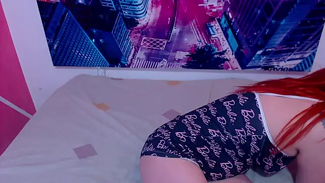 Snapshot of XxMiaSexxyHotxX chatting on 11.21.25 XxMiaSexxyHotxX online show from 11.21.25