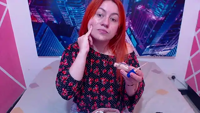 Snapshot of XxMiaSexxyHotxX chatting on 11.24.25 XxMiaSexxyHotxX online show from 11.24.25