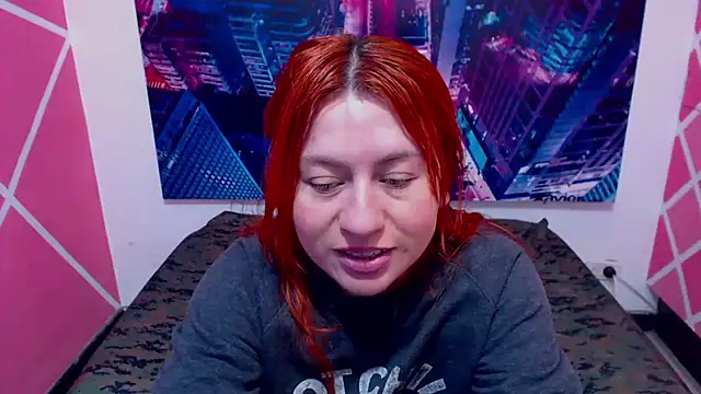 Snapshot of XxMiaSexxyHotxX chatting on 12.02.25 XxMiaSexxyHotxX online show from 12.02.25