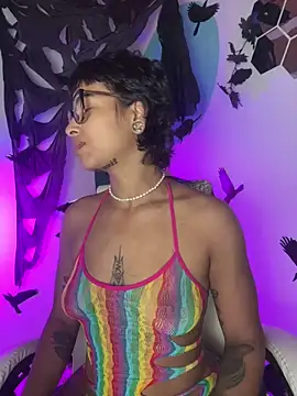 Snapshot of LollaByer chatting on 10.29.25 LollaByer online show from 10.29.25