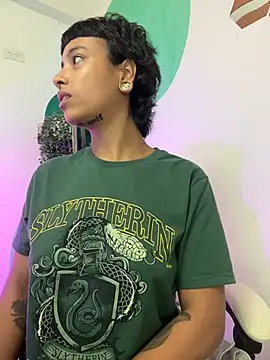 Snapshot of LollaByer chatting on 11.11.25 LollaByer online show from 11.11.25