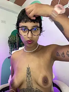 Snapshot of LollaByer chatting on 11.29.25 LollaByer online show from 11.29.25