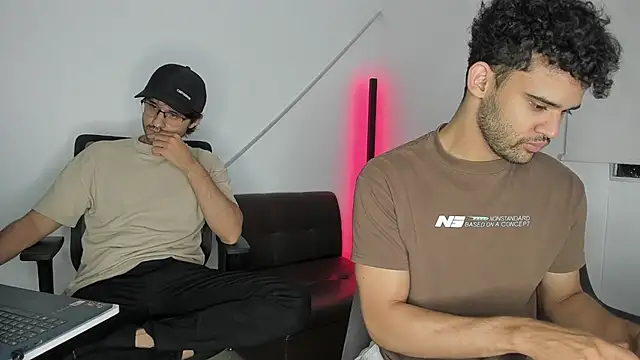 andrewChris  online show from 10.09.25