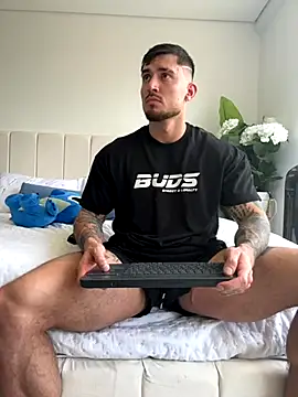 DimitriSullivan  online show from 09.17.25