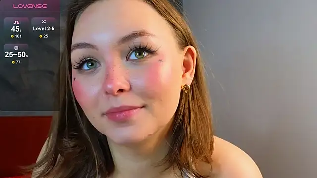 Snapshot of GwendolynFinch chatting on 02.04.25 GwendolynFinch online show from 02.04.25