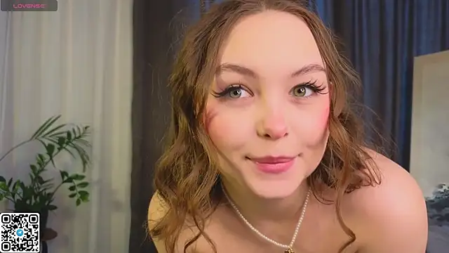 Snapshot of GwendolynFinch chatting on 03.06.25 GwendolynFinch online show from 03.06.25