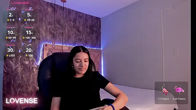 SKYLERWHIITEE online show from 01.30.25