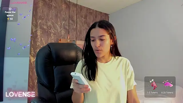 SKYLERWHIITEE online show from 02.06.25