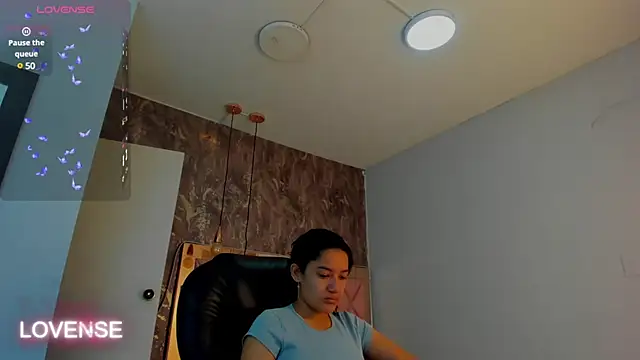 SKYLERWHIITEE online show from 02.10.25