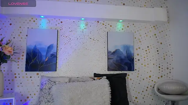 Aniie Doll online show from 02.06.26