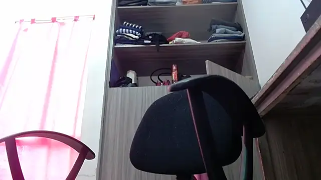 nicolle milf1978 online show from 04.26.26