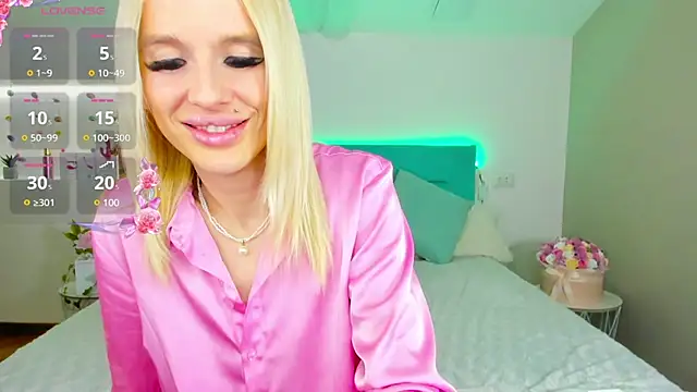 Lana kitty   online show from 03.08.25