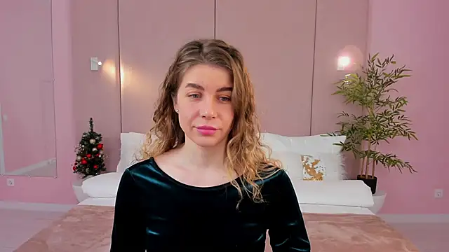 VikkiStorm online show from 12.06.24