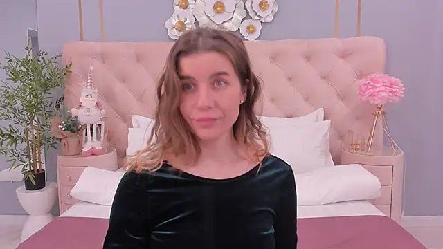 VikkiStorm online show from 12.13.24