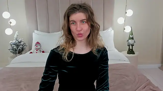 VikkiStorm online show from 01.04.25