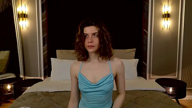 VikkiStorm online show from 03.20.25