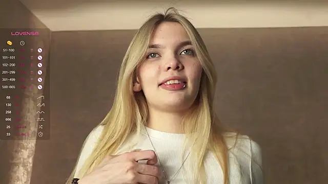 Snapshot of HildGalen chatting on 12.15.24 HildGalen online show from 12.15.24