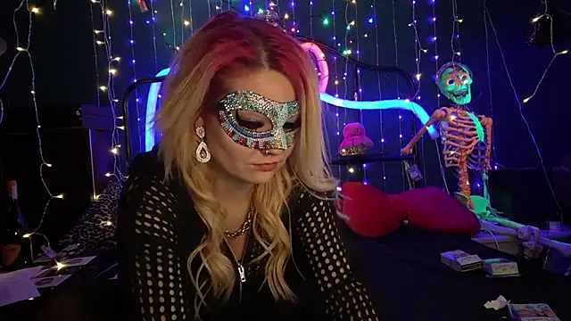 Snapshot of anonymouszN chatting on 12.14.25 anonymouszN online show from 12.14.25