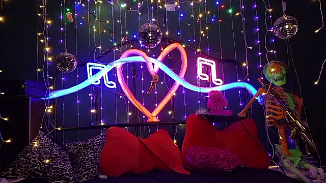 Snapshot of anonymouszN chatting on 01.11.26 anonymouszN online show from 01.11.26