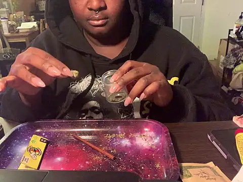 Snapshot of BigKittyRaven chatting on 12.12.24 BigKittyRaven online show from 12.12.24