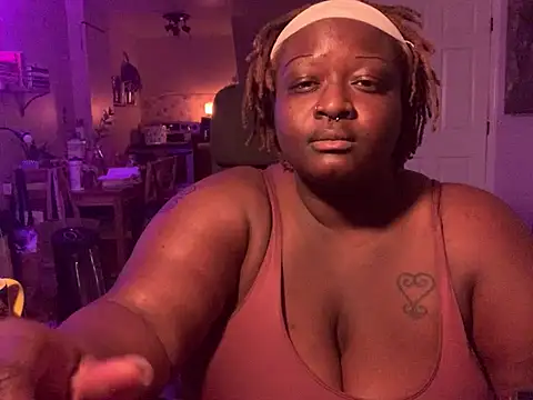 Snapshot of BigKittyRaven chatting on 12.12.24 BigKittyRaven online show from 12.12.24