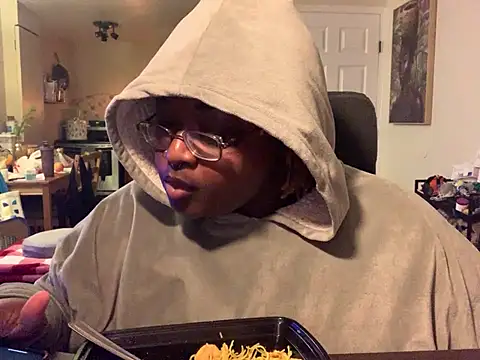 Snapshot of BigKittyRaven chatting on 12.23.24 BigKittyRaven online show from 12.23.24