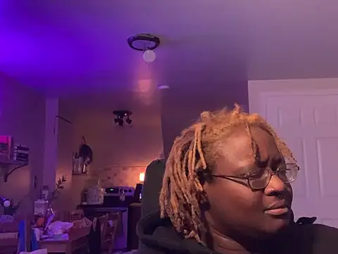 Snapshot of BigKittyRaven chatting on 12.25.24 BigKittyRaven online show from 12.25.24