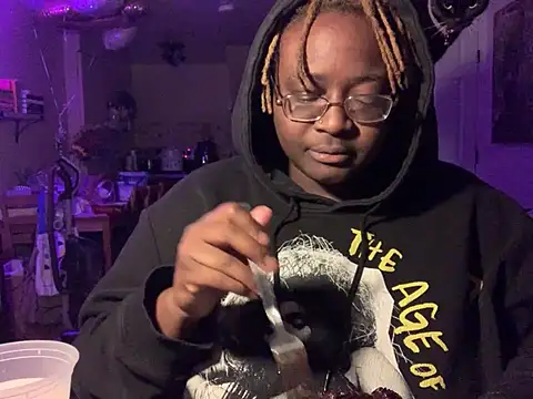 Snapshot of BigKittyRaven chatting on 02.12.25 BigKittyRaven online show from 02.12.25