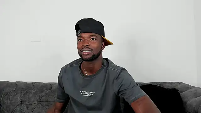 Snapshot of Dylan_Taylor chatting on 10.26.25 Dylan Taylor online show from 10.26.25