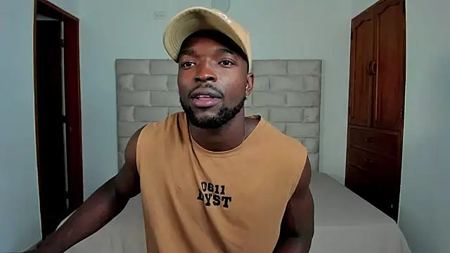 Snapshot of Dylan_Taylor chatting on 11.20.25 Dylan Taylor online show from 11.20.25