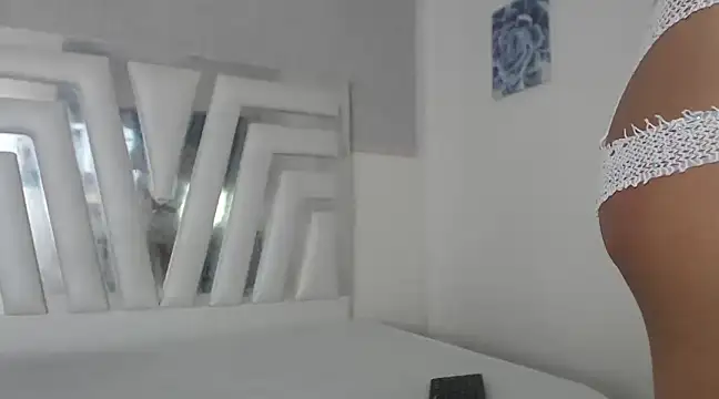 Snapshot of _lexx1e chatting on 02.14.25 lexx1e online show from 02.14.25
