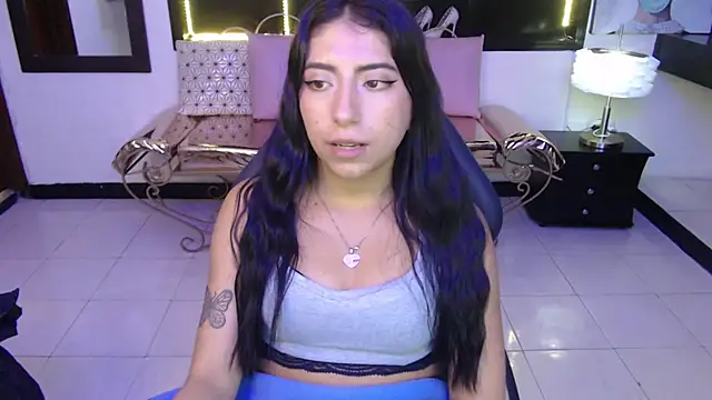 Angela Diaz  online show from 01.14.25