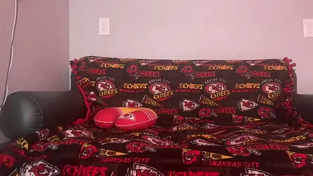 Snapshot of skarfosbabes69 chatting on 09.24.25 skarfosbabes69 online show from 09.24.25