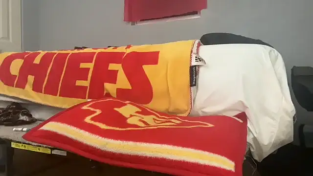 Snapshot of skarfosbabes69 chatting on 10.10.25 skarfosbabes69 online show from 10.10.25