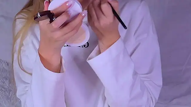 BeatriceEsmont online show from 10.26.25