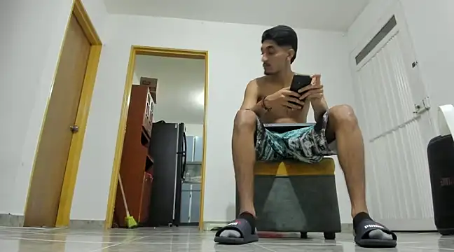 Snapshot of latin_bbc chatting on 12.31.24 latin bbc online show from 12.31.24