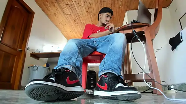 Snapshot of latin_bbc chatting on 02.05.26 latin bbc online show from 02.05.26